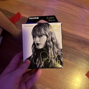 Taylor Swift Rare Polaroid Pack